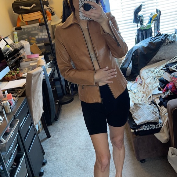 Identify leather jacket - Picture 3 of 8